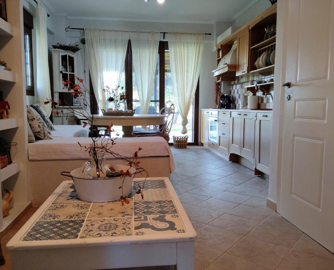 High Aesthetics Maisonette In The Wood By The Sea Metamorfosi  Luaran gambar